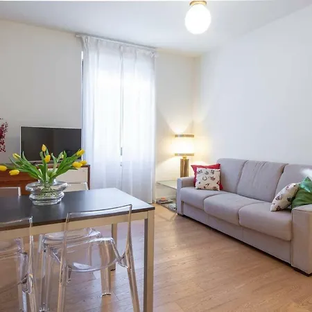 Joivy 1Br Apt In Isola With Stunning View To Bosco Verticale Milan Exterior photo